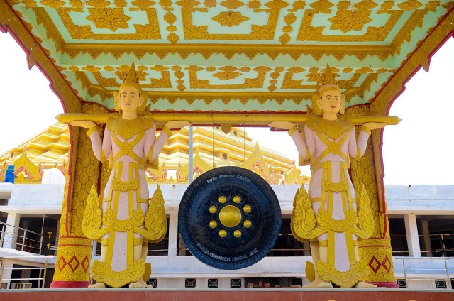 Visit Global Vipassana Pagoda  Half Day Tour with Transfer in Vasai, Mumbai, India