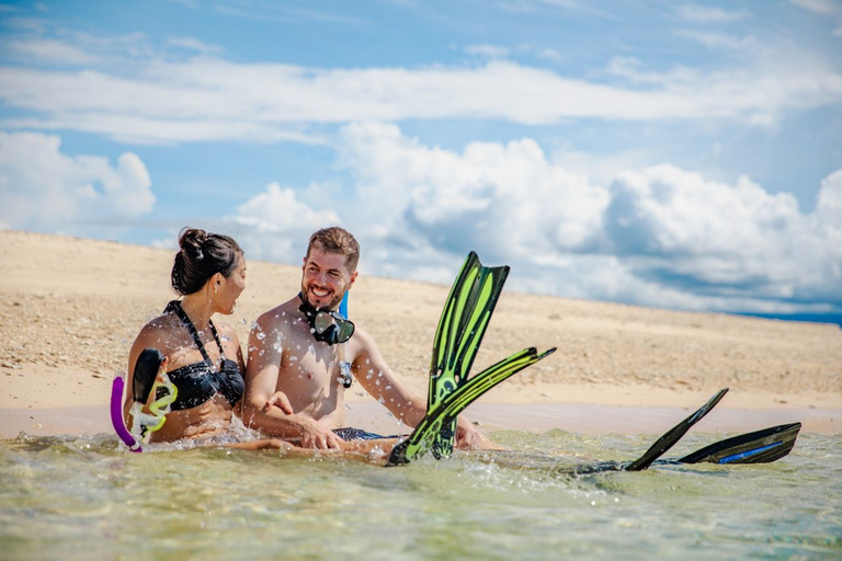 Cairns : plongée près d’une île de la Grande BarrièreVisite tout compris avec déjeuner buffet tropical