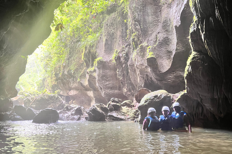 Vega Baja: Highlights views and Guided Tour in Caves