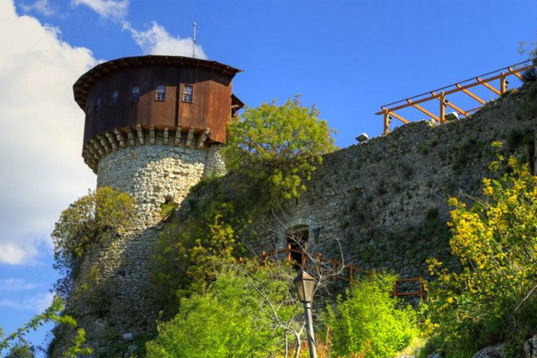 Från Tirana: Petrela Zipline-äventyr med transport