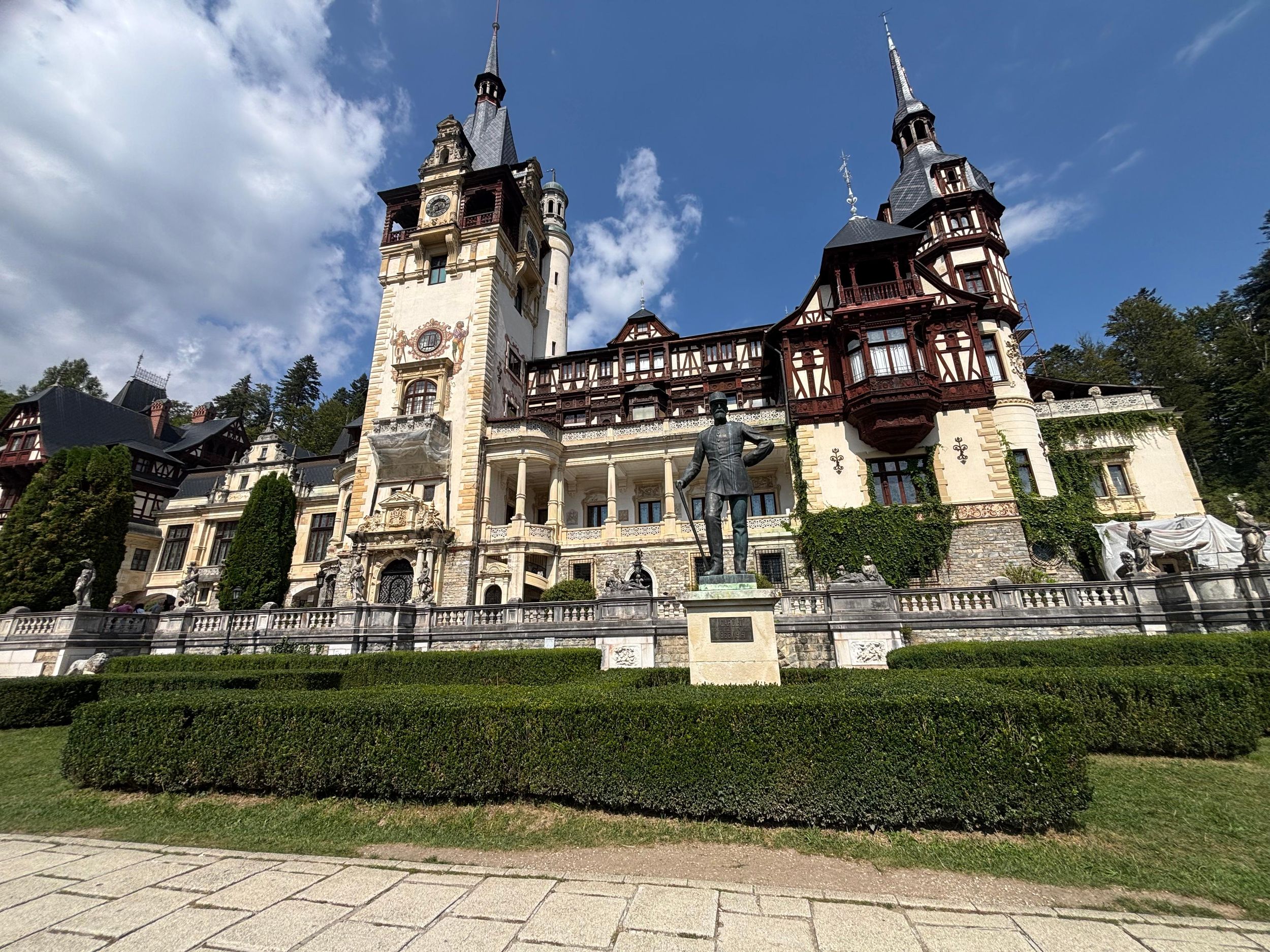 Von Brașov: Schloss Bran, Peles, Pelisor, Cantacuzino & Sinaia