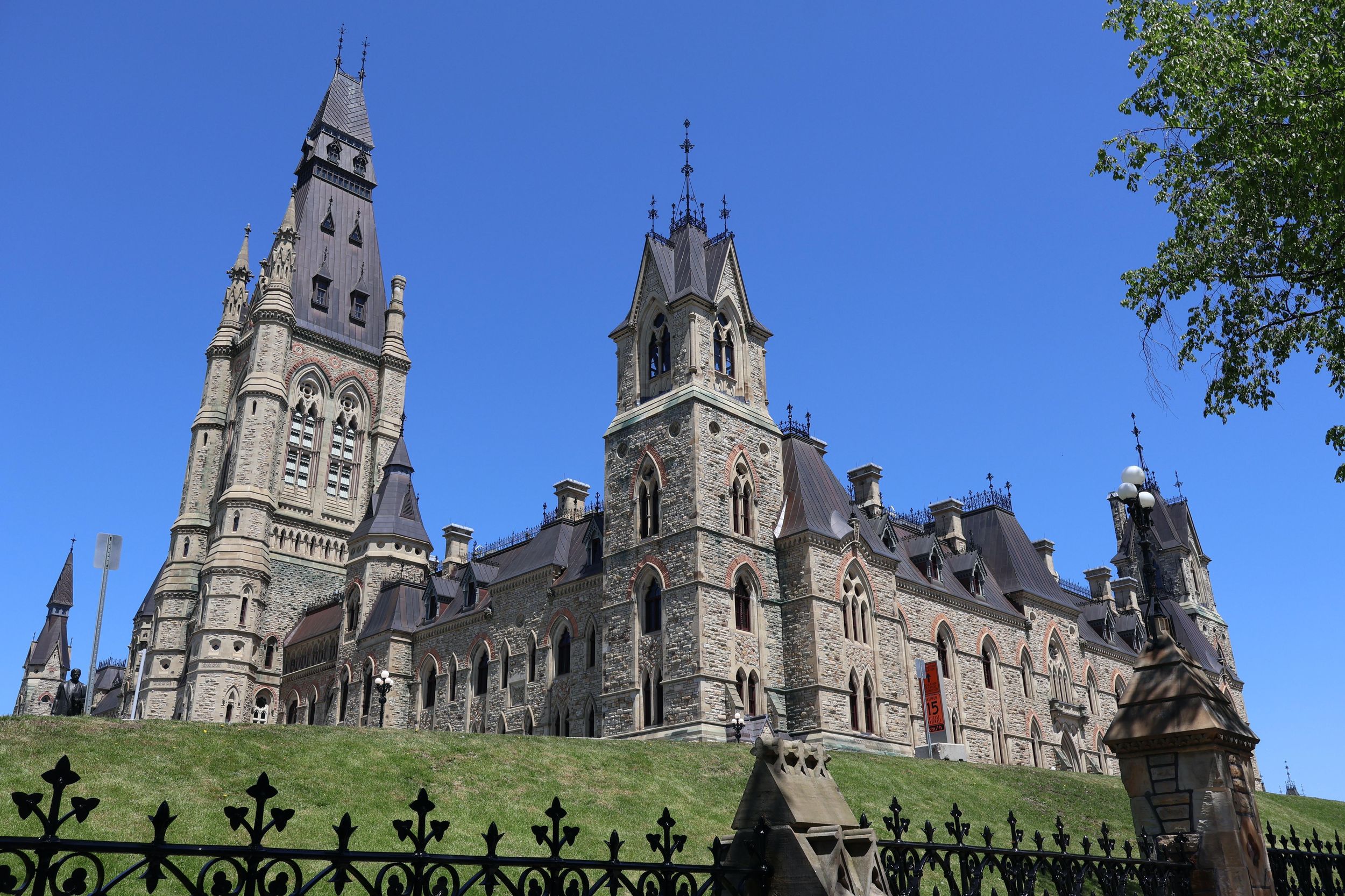 Ottawa: Private geführte Stadttour ab Montreal