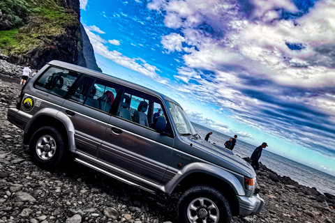 Nordwestlich von Madeira in 4x4 Cabrio Jeep Tour