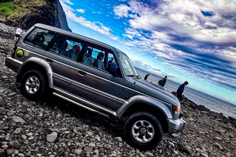 Nordwestlich von Madeira in 4x4 Cabrio Jeep Tour