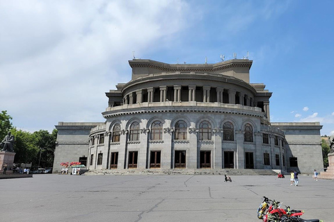 Yerevan: City Sightseeing Bus Tour