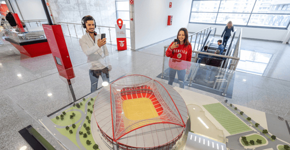 Lisbon: SL Benfica Stadium & Museum Tour with Nata Kit for 2