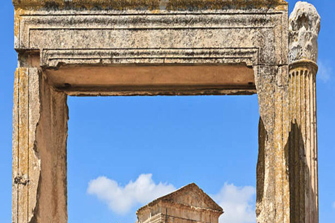 Tour privato di Dougga e Testour