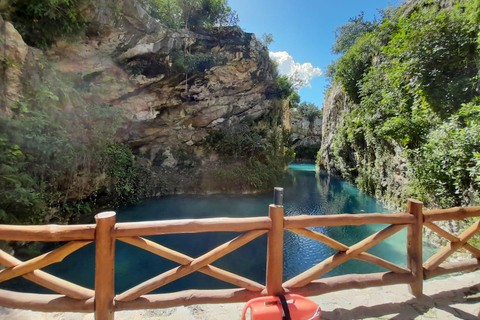 Acanceh i Santa Bárbara Cenotes