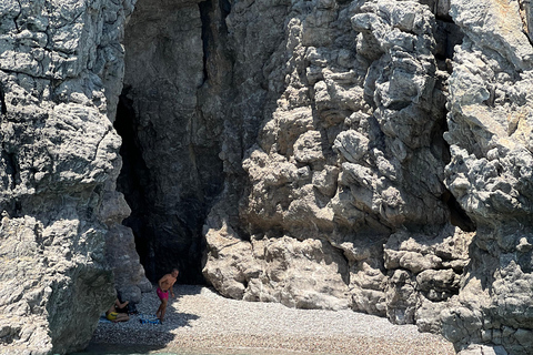 Depuis le port de Faliraki : Excursion en hors-bord avec plongée en apnée et grottes