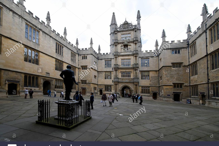 Oxford College Gardens - obejmuje przestrzenie zamknięte dla publiczności.