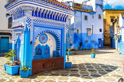 Tamuda Bay: Tetouan and Chefchaouen Day Trip with Guide guide in Spanish