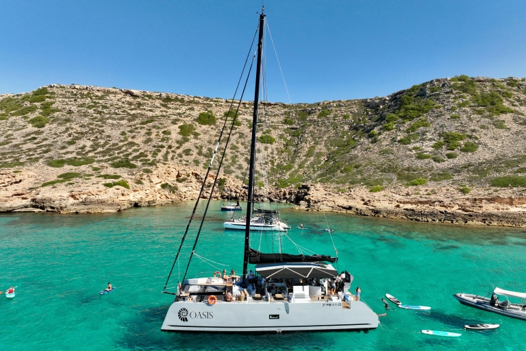 Palma : Croisière en catamaran à Cueva Verde et Cala Vella avec barbecuePalma : croisière en catamaran Cueva Verde et Cala Vella avec barbecue