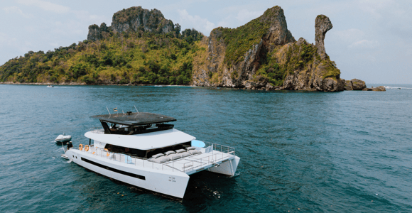 Krabi: 4-Island Premium Yacht with Snorkeling & Clear Kayak