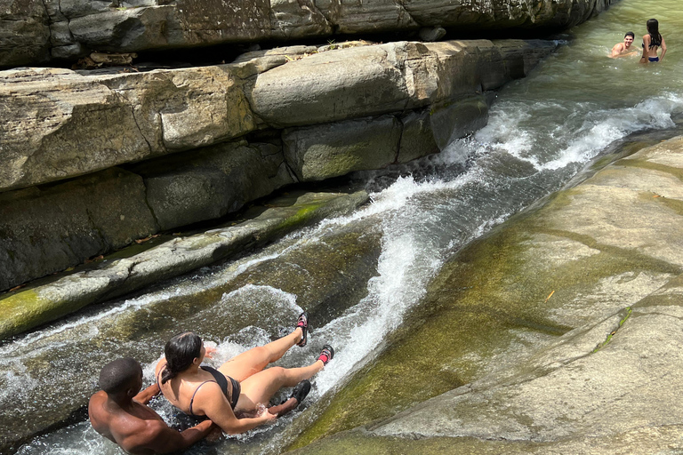 San Juan: El Yunque Regenwaldwanderung &amp; Luquillo BeachSan Juan: Wanderung durch den Regenwald El Yunque &amp; Luquillo Beach