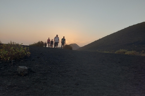 Lanzarote : Senderismo por el Parque Nacional de TimanfayaRecorrido compartido con un máximo de 9 personas