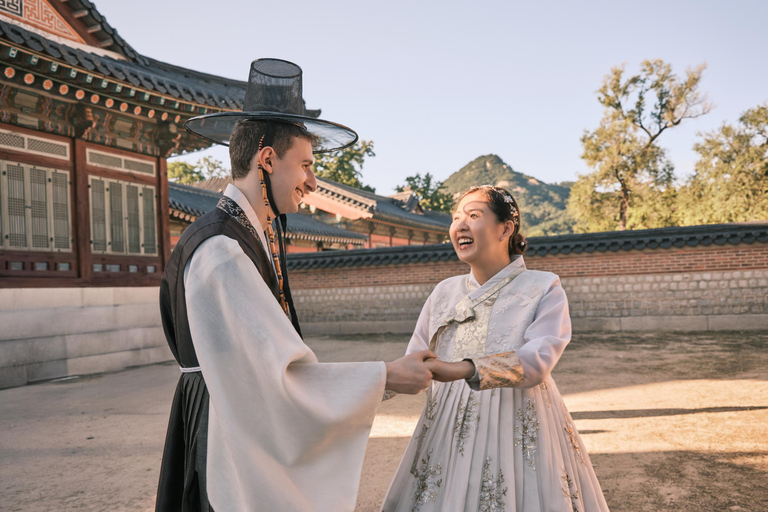 Seoul: Cinematic Hanbok Experience with Photos Cinematic Hanbok Experience - 30mins