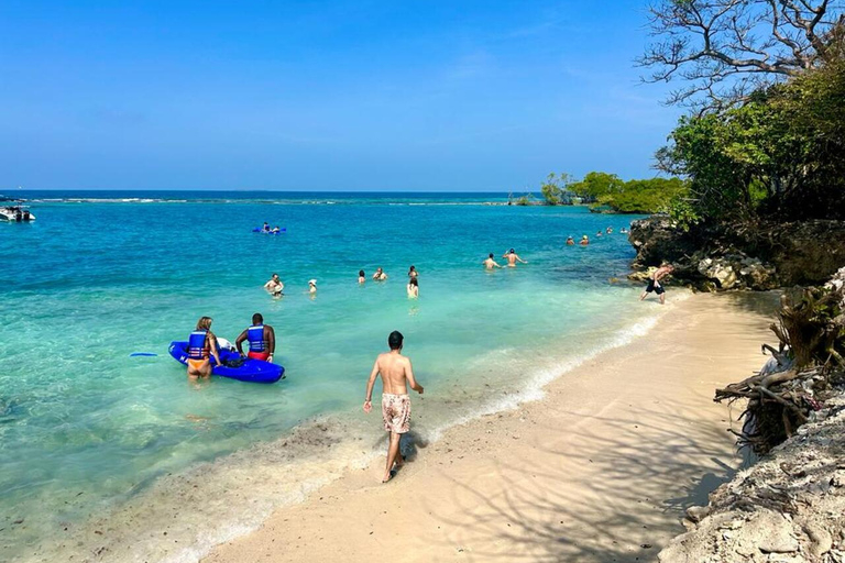 Rosario Island Private Beach Club Mangata Daypass