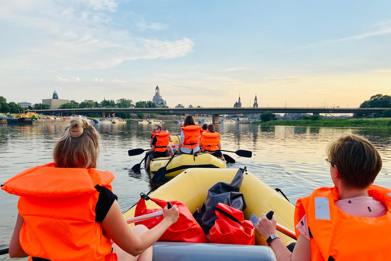 دريسدن: Bootstour mit dem Schlauchboot Loschwitz - Radebeulدريسدن جولة بالقارب من دريسدن إلى راديبول - مع قارب قابل للنفخ