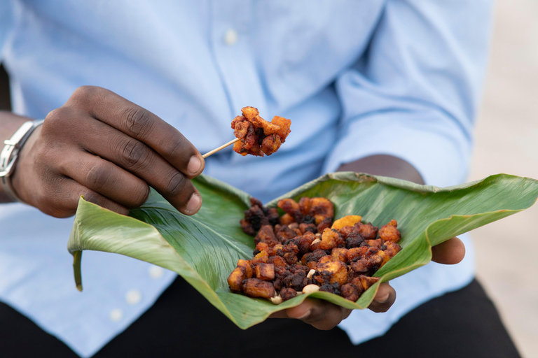 Accra : Visite culinaire nocturne avec un guide régional