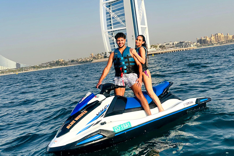 迪拜：体验摩托艇畅游阿拉伯酋长酒店+图片&amp;视频30分钟喷气式摩托艇前往帆船酒店