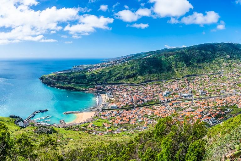 Depuis Funchal : le meilleur de l’est de MadèreVisite publique avec prise en charge à l'hôtel à Funchal
