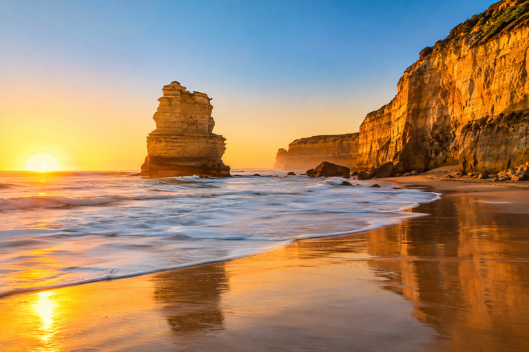 Great Ocean Road Boutique Minibus Reverse Tour & 12 Apostles Minibus Meeting Point Pickup (Max 23 Guests)