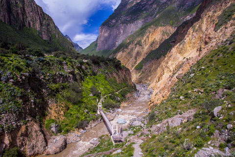 Arequipa: 3-Day Colca Canyon Trekking Tour