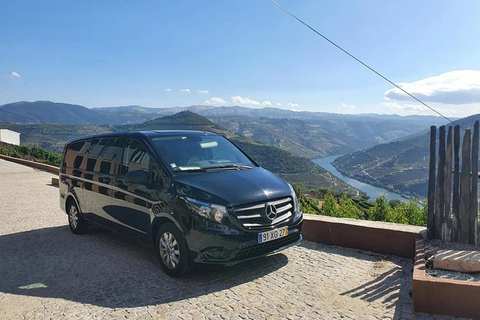 Porto: Private Transfer to Douro Valley up to 4 Stops 4-Stops (One-way trip)