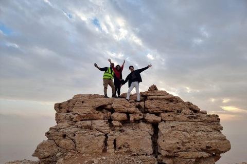 Edge of The World Riyadh und Besuch der Fledermaushöhle mit dem Bus