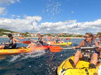 Barcelona: Excursión en kayak y snorkel por la Costa Brava con almuerzo