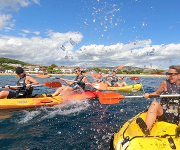 Barcelona: Costa Brava Kayak and Snorkel Tour with Lunch