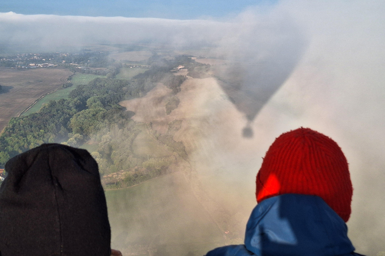 From Prague: Balloon ride with Champagne & Picnic