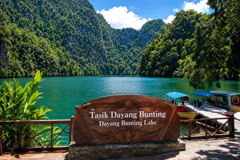 Langkawi: Beach and Lake Tour with Fish Feeding