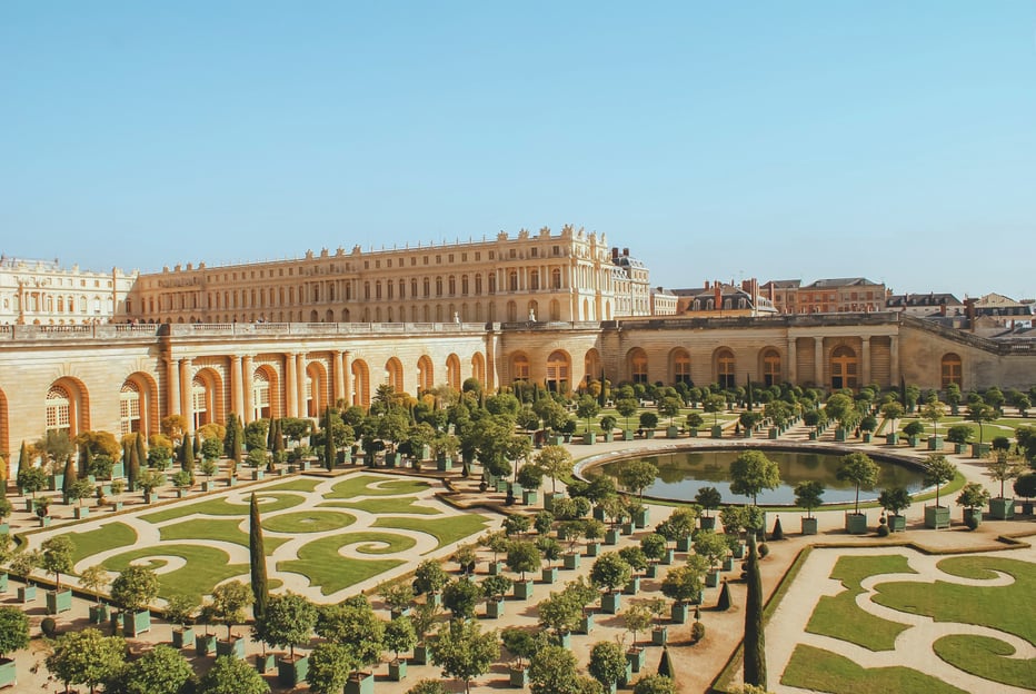 Desde París: Excursión de un día a Giverny y Versalles con almuerzo