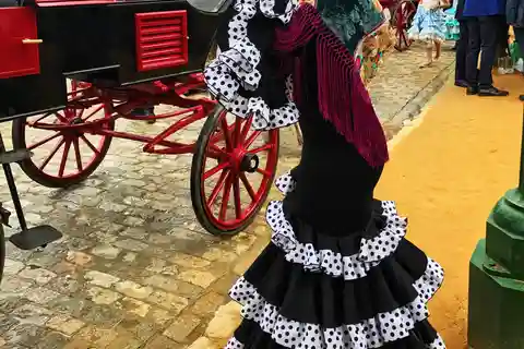 Sevilla: Aprilmesse - guidet spasertur med tapas og drinker