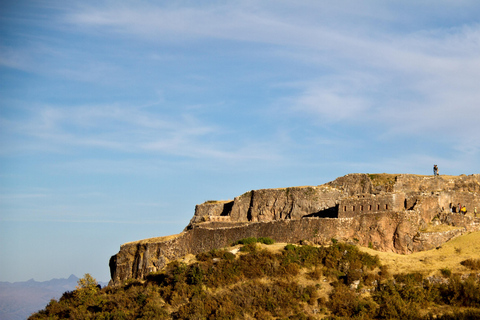 One-Way Touristic Scenic Bus from Cusco to Puno