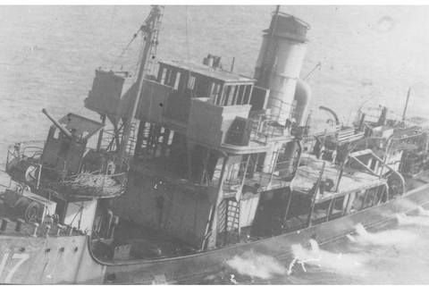 Tour en bateau pour la plongée en apnée dans les grottes