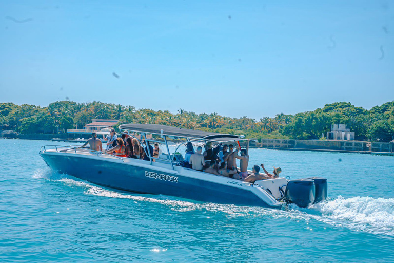 Cartagena: Wycieczka łodzią na wyspę Cholon i impreza z DJ-em + lunch