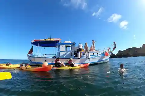 Private Boat & Kayak Tour with Snorkeling Adventure (Alvor)