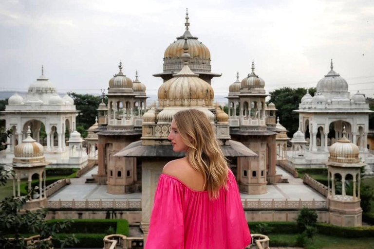 From Delhi: Same-Day Jaipur Tour with Hotel Pickup Private Tour from Delhi: Car, Driver, Guide, Tickets & Lunch