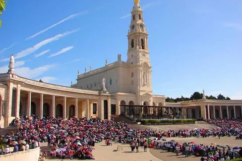TOUR PARTICULAR A FÁTIMA, ÒBIDOS E NAZARÉ