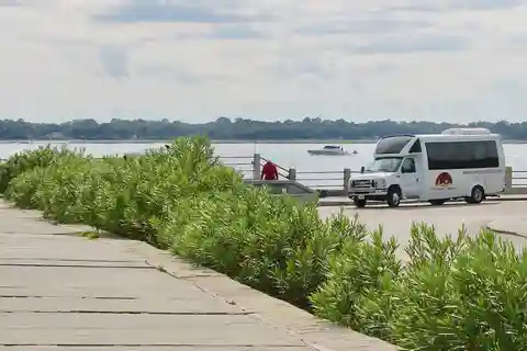 Charleston: Biglietto per il tour della città in autobus con commento dal vivo