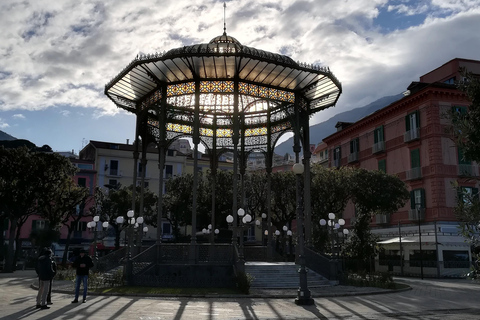 Sorrento Coast: Discover Hidden Gems by Vespa with a Buddy