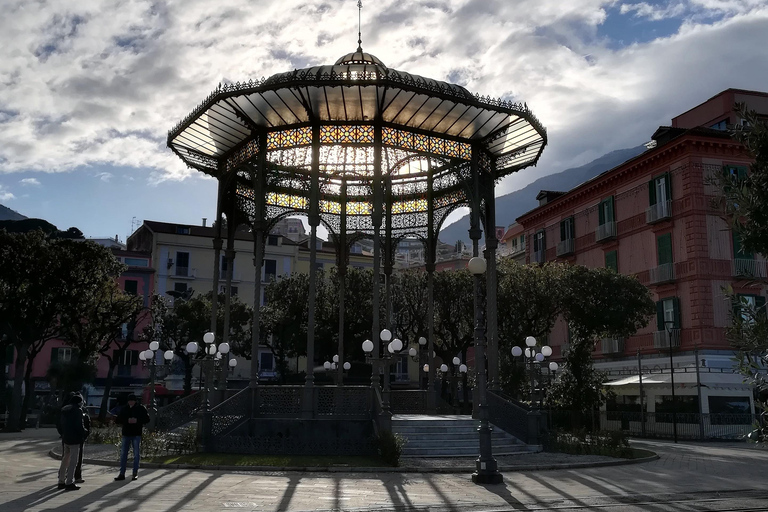 Sorrento Coast: Discover Hidden Gems by Vespa with a Buddy