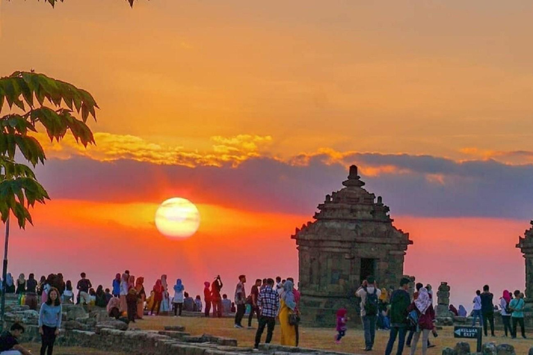 Borobudur Guided Tour & Ijo Temple Sunset Experience Private Tour: Borobudur Access, Prambanan & Ijo Sunset