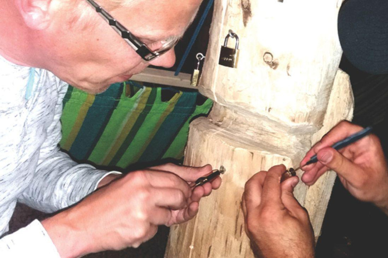 Weimar: "No Hunger Games" - funny duels, stations and games with food Weimar: "No Hunger Games" – funny duels, stations, and games with food