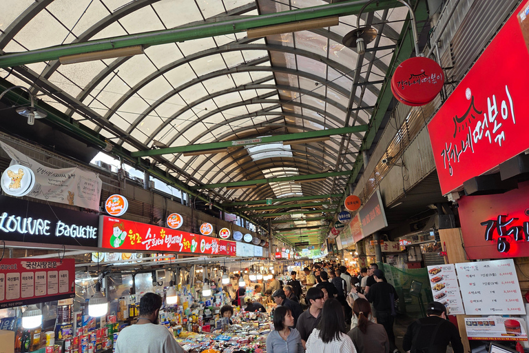 Seoul: Guided Walking Tour for Seniors with Breaks