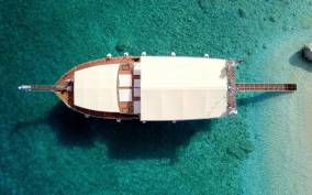 Antalya: Luxury Suluada Boat Tour w/ Lunch, Drinks, & Pickup