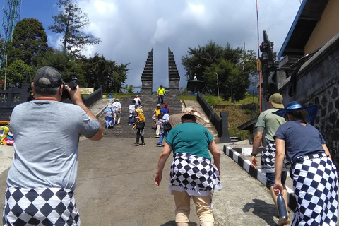 Yogyakarta: Spersonalizowana 1-dniowa wycieczka z kierowcą i przewodnikiem