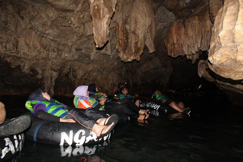 Yogyakarta: Jomblang Höhle &amp; Pindul Höhle Private Tour mit Mittagessen